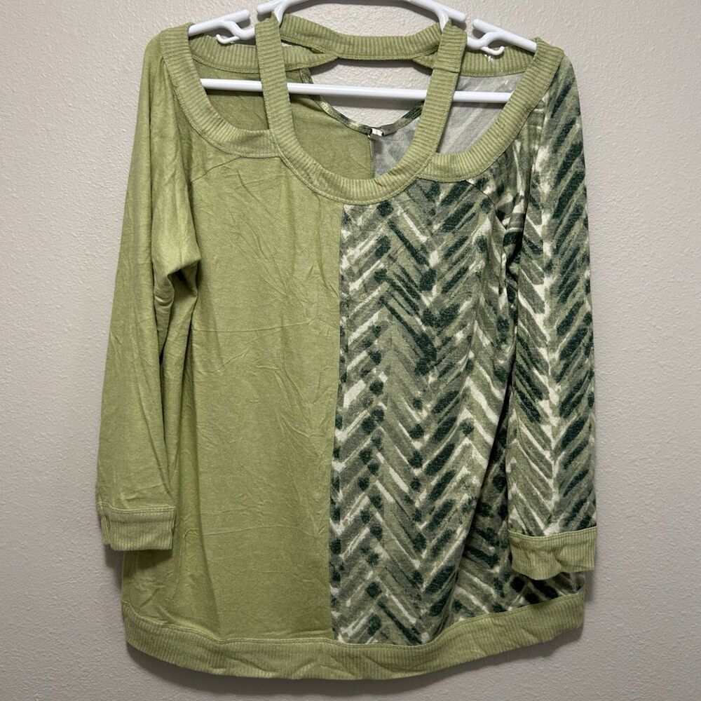 Cato Womens 18/20W Green Top Asymmetrical Design Plus Size Sleeve